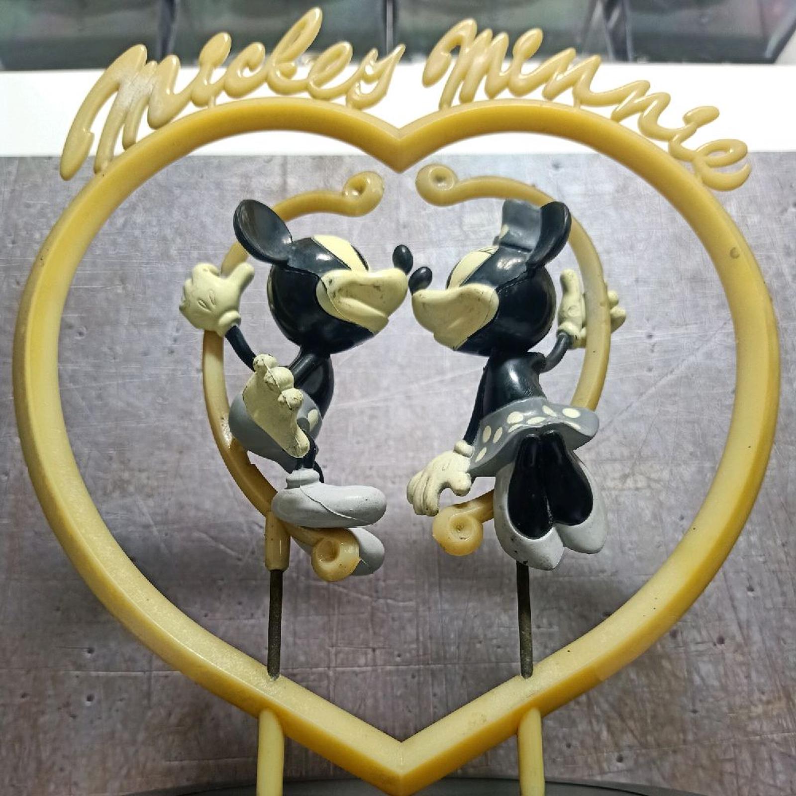 Moving Motions Kiss in Heart Mickey and Minnie Mouse Collection