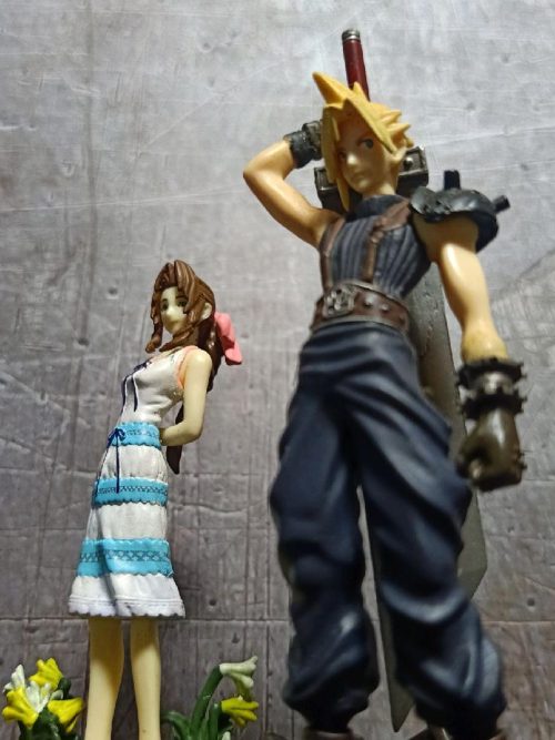 Final Fantasy VII Cloud Strife and Aerith 10th Anniversary