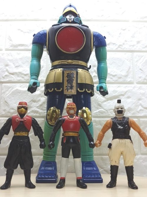 Tokusatsu Sekai Ninja Sen Jiraiya set and Jiraishin