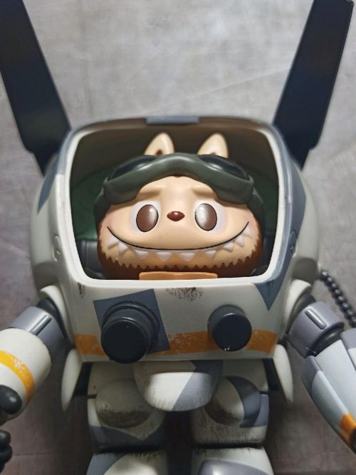 Popmart Labubu Ma.K The Monsters Kow Yokoyama Series Fliege Storm