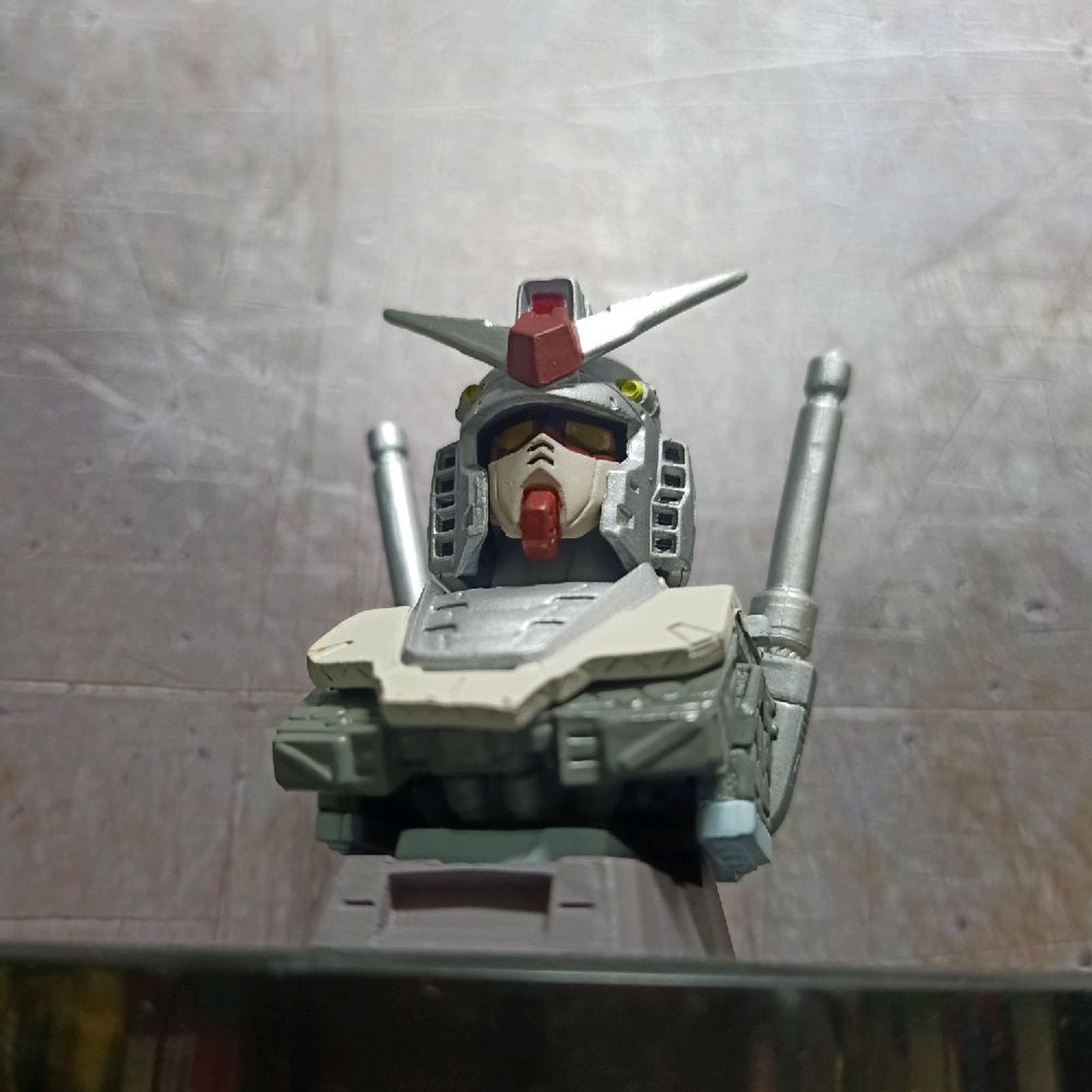 Gundam RX-78 Silver Bust Version