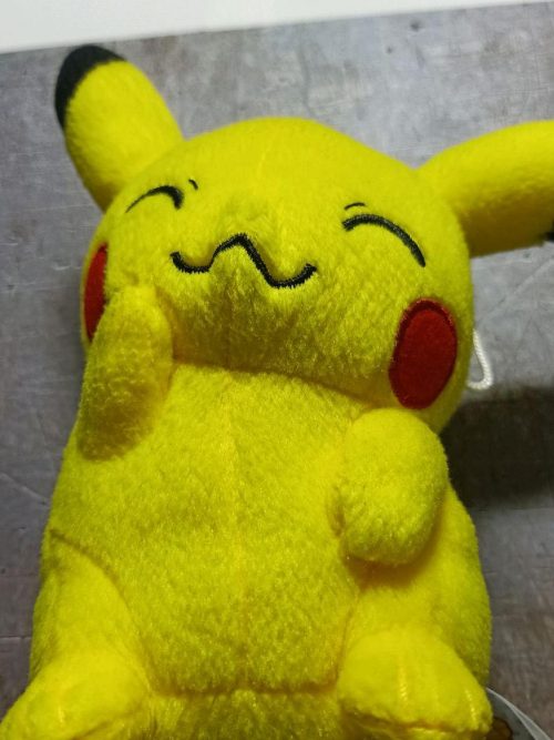 Boneka Figure Pokemon Pikachu Smilling